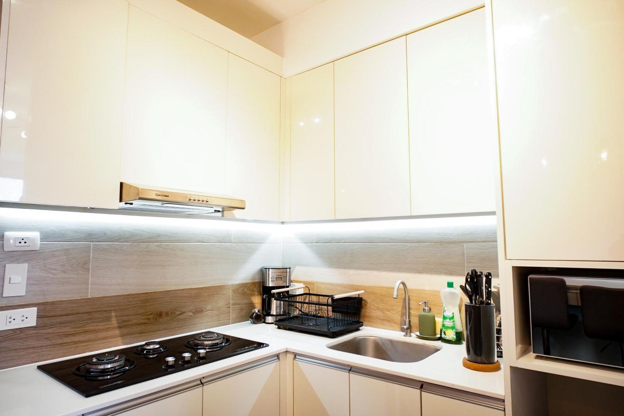 Modern Designed Studio Condo Near Ayala Centrio Cagayan de Oro Esterno foto