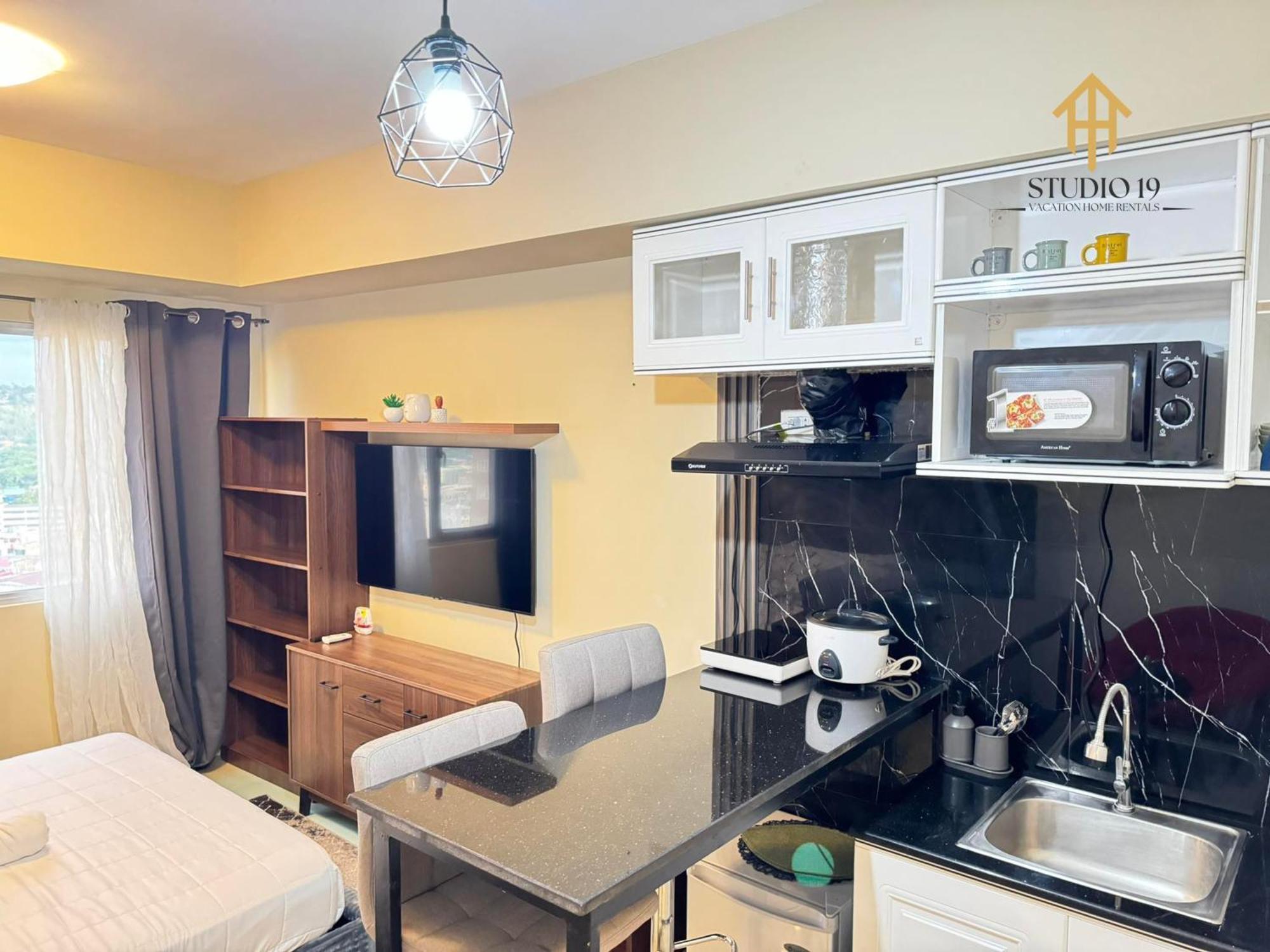 Modern Designed Studio Condo Near Ayala Centrio Cagayan de Oro Esterno foto